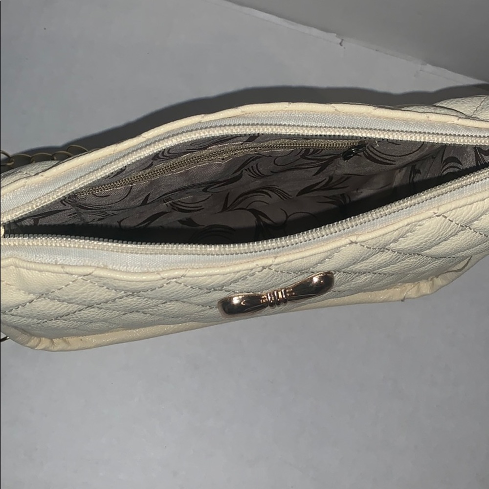 Purse - Picture 3 of 3